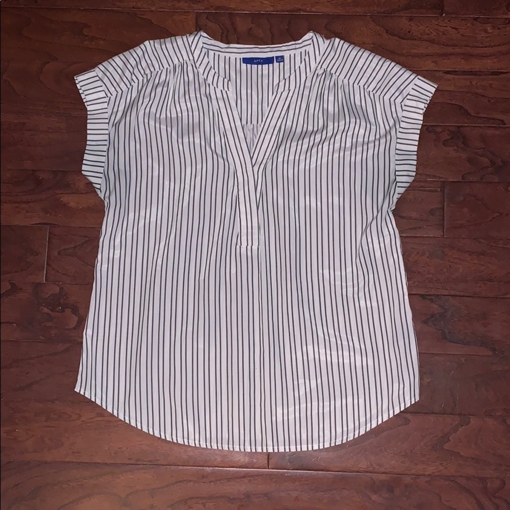 Apt 9 blouse